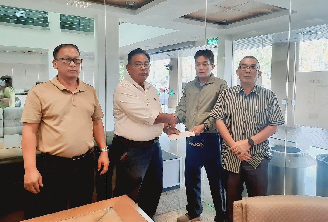 2) Kennedy ak Sulau – Security personnel at Salim Warehouse (death of father)